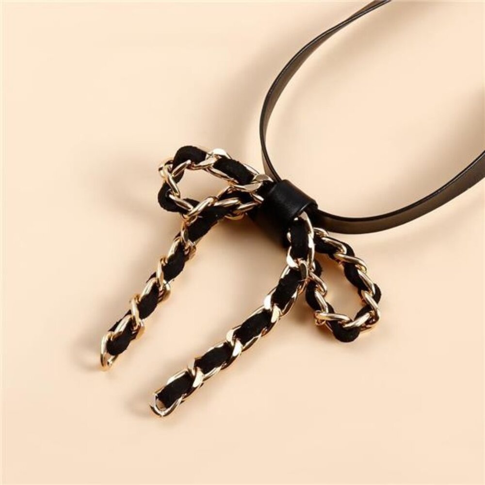 🎀 Gold & Black Bow Necklace | Dainty Leather Choker | Elegant & Trendy - Picture 5 of 6